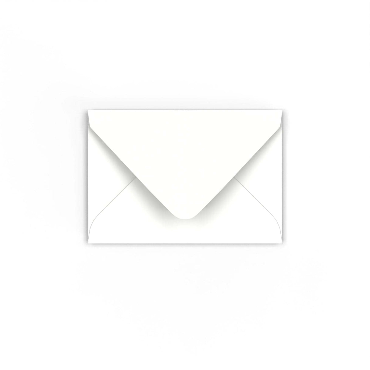 Hvid kuvert - diamantklap 65x94 mm