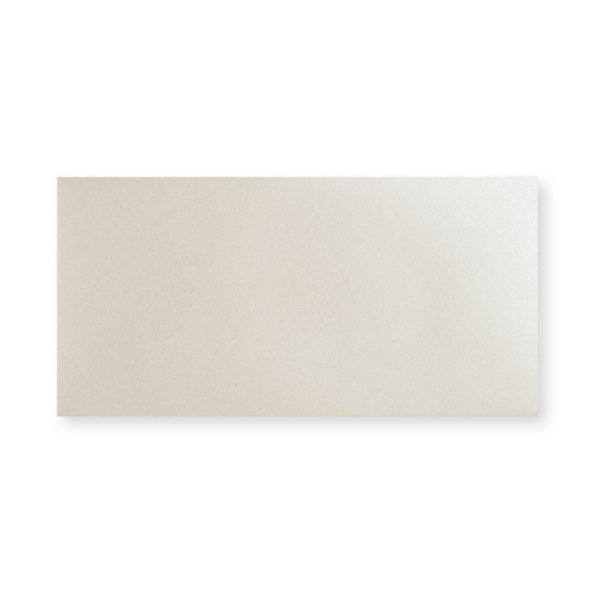 Østersfarvet kuvert - diamantklap 110x220 mm (DL)