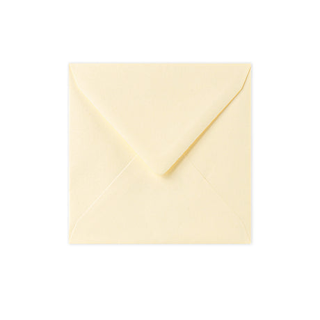 Kuvert i magnoliefarve 130x130 mm